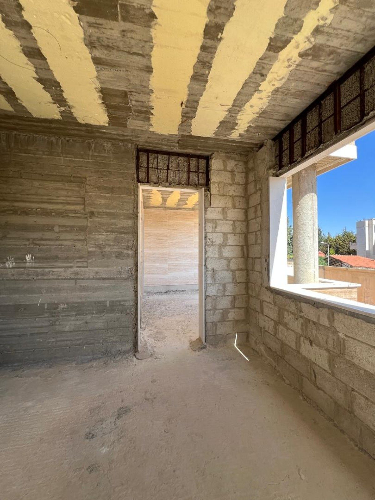 Spacious 3-Bedroom Apartment for Sale in Qara Al-Sham, Rif Dimashq | Scenic Views, Elevator, 182 m²
