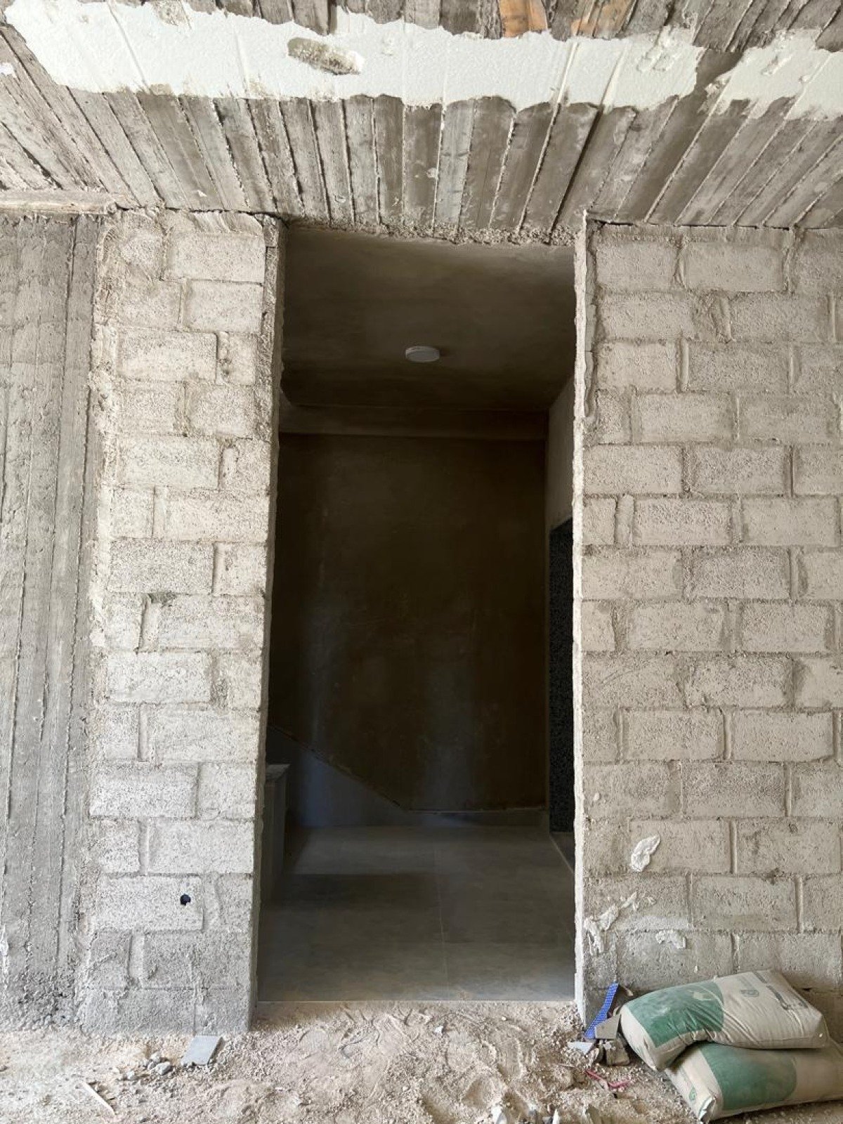 Spacious 3-Bedroom Apartment for Sale in Qara Al-Sham, Rif Dimashq | Scenic Views, Elevator, 182 m²