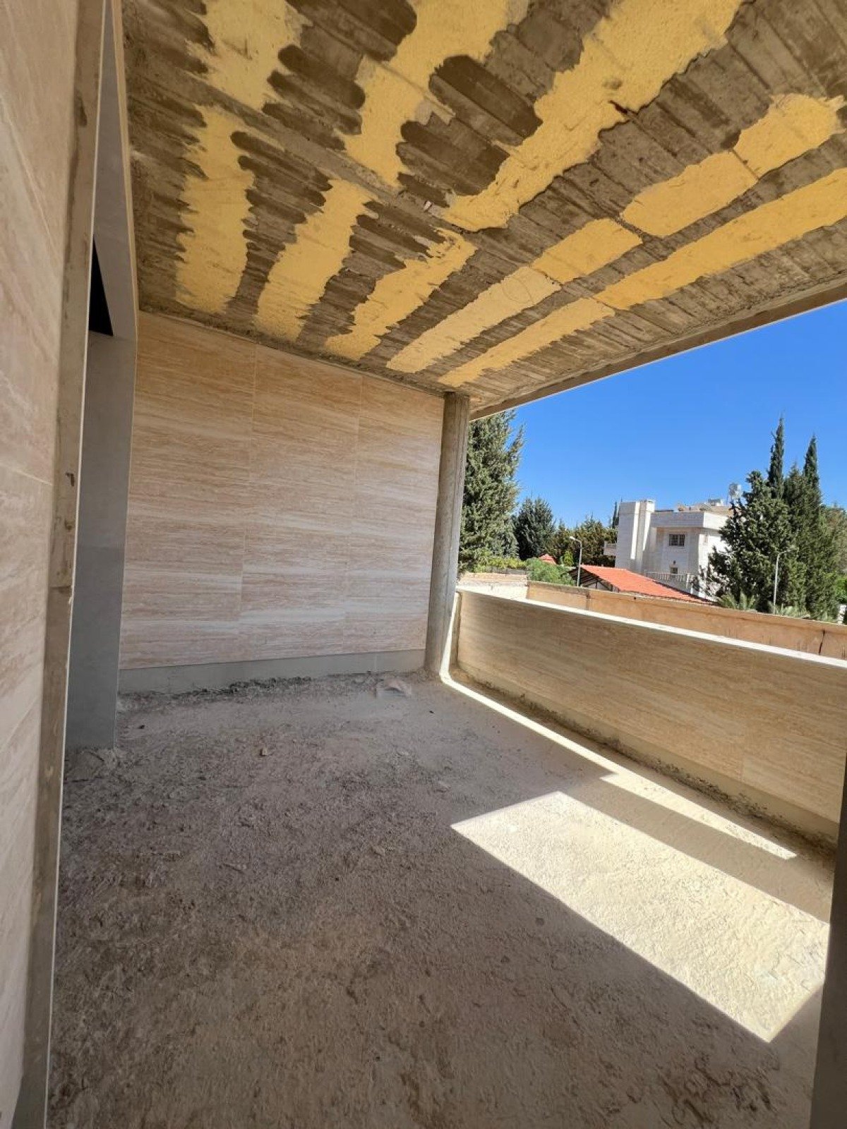 Spacious 3-Bedroom Apartment for Sale in Qara Al-Sham, Rif Dimashq | Scenic Views, Elevator, 182 m²