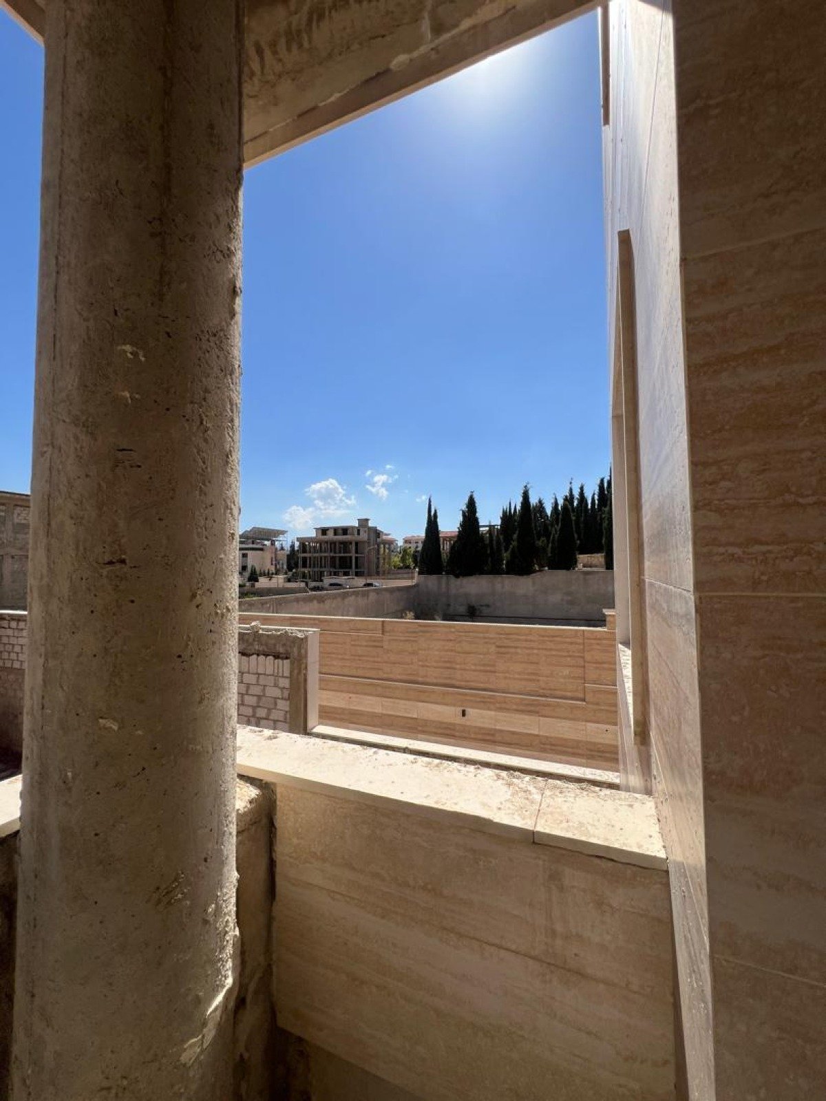 Spacious 3-Bedroom Apartment for Sale in Qara Al-Sham, Rif Dimashq | Scenic Views, Elevator, 182 m²