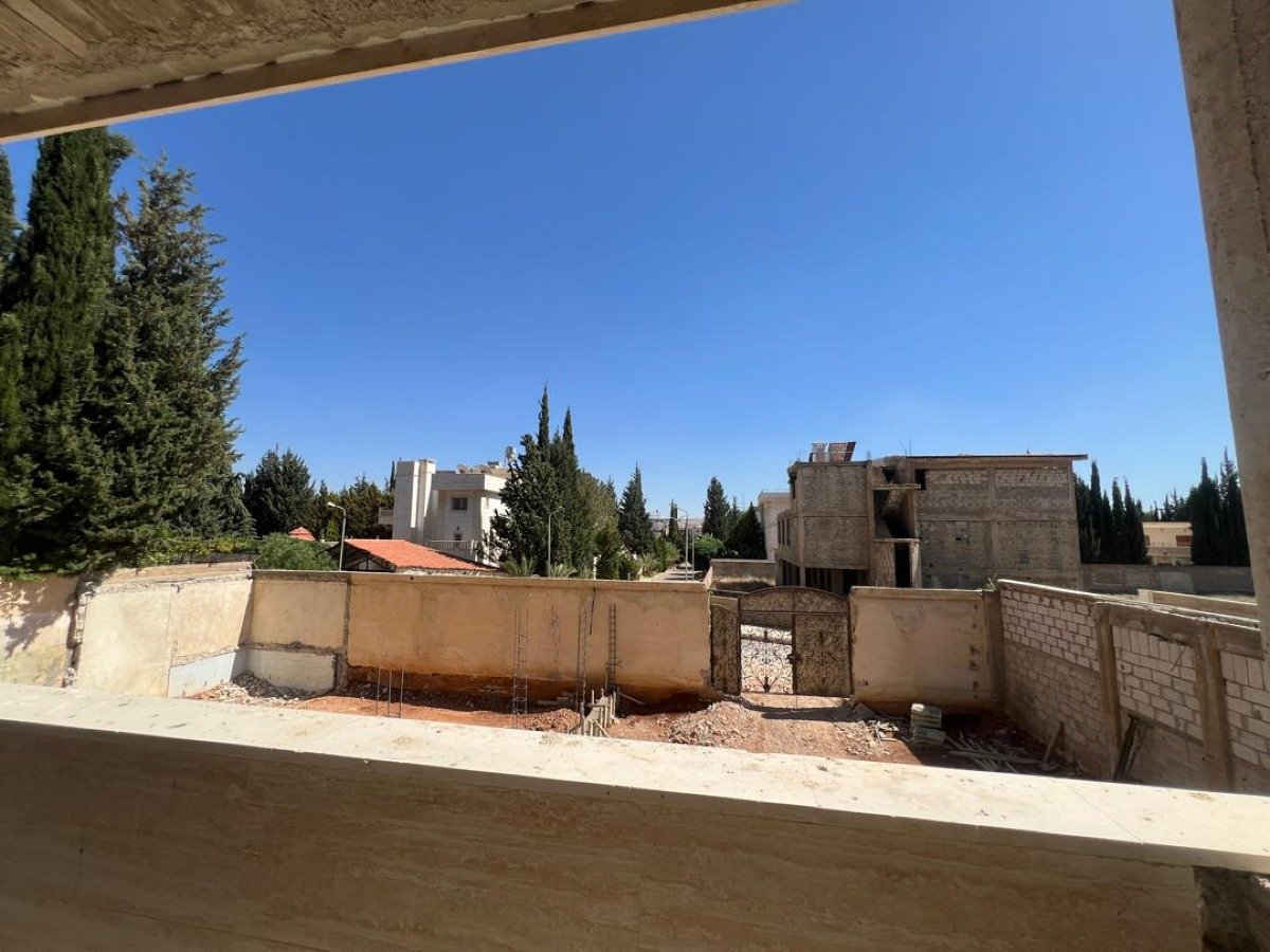 Spacious 3-Bedroom Apartment for Sale in Qara Al-Sham, Rif Dimashq | Scenic Views, Elevator, 182 m²