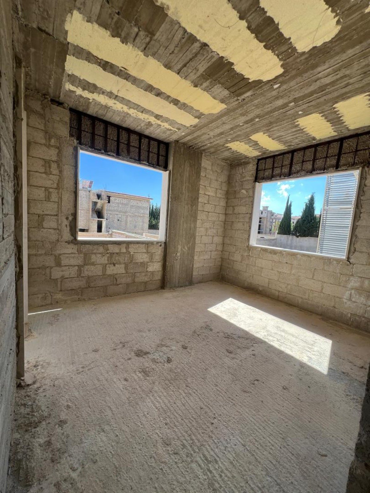 Spacious 3-Bedroom Apartment for Sale in Qara Al-Sham, Rif Dimashq | Scenic Views, Elevator, 182 m²